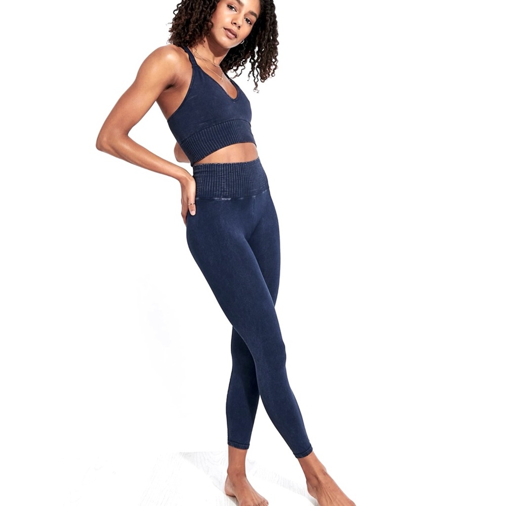 🌸NWOT Free People Movement Good Karma Leggings. Vintage Washed Blue. Size: XS/S